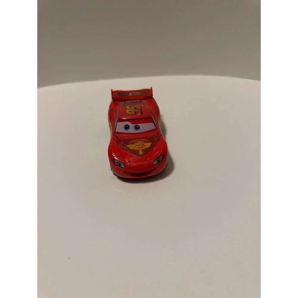 Metal lightning McQueen car
